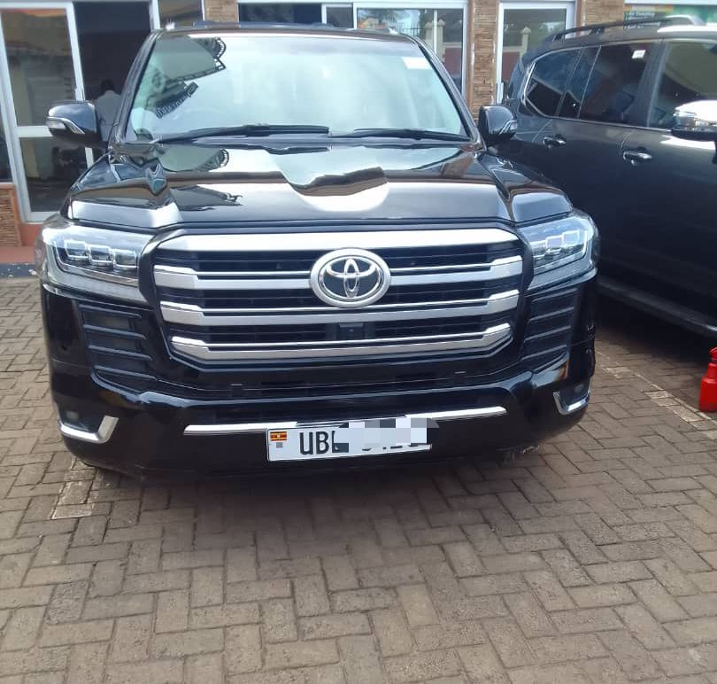 Land Cruiser V8
